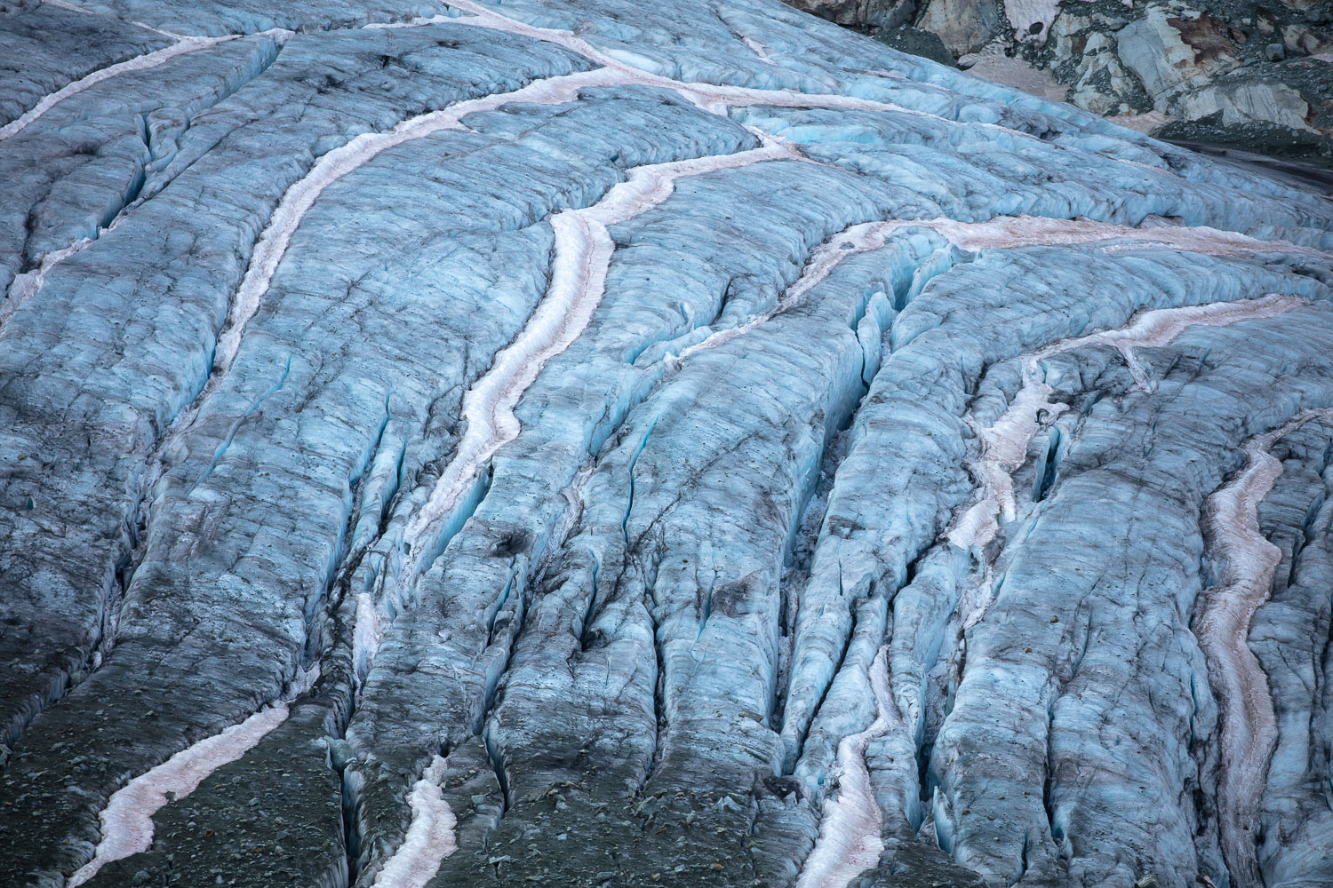 photo graphique d'un glacier du Valais en voyage photo en Suisse